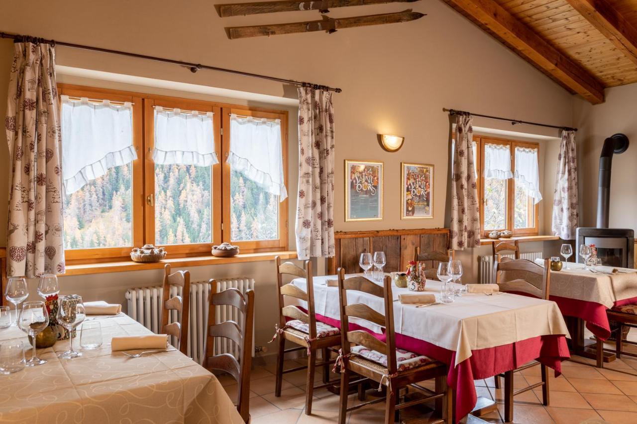 Mont Velan Chambres & Restaurant Saint-Oyen Exterior foto