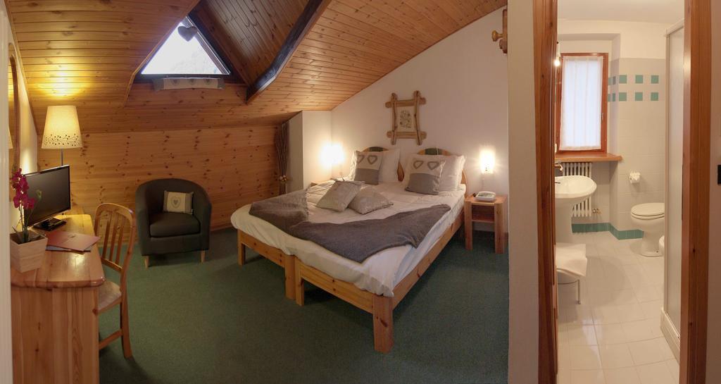 Mont Velan Chambres & Restaurant Saint-Oyen Habitación foto
